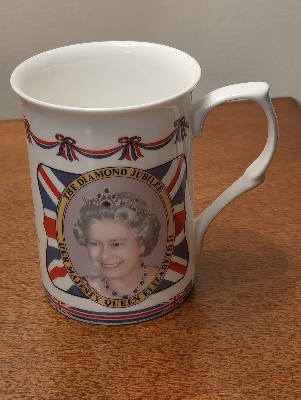 Queen Elizabeth II Diamond Jubilee 1952-2012 Mug